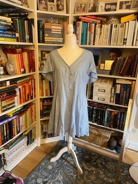 NWT - Universal Standard Light Blue Linen Top - Size XL